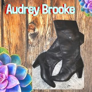 **Free****Audrey Brooke**